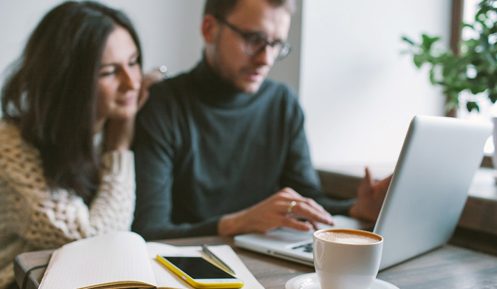 Therapist Using Online Calendar